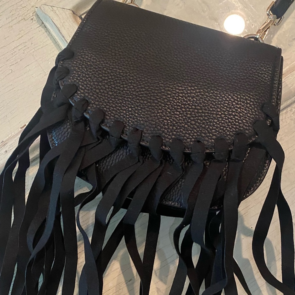 JULES KAE |‎ Vegan Leather Fringe Shoulder Bag - Picture 2 of 6